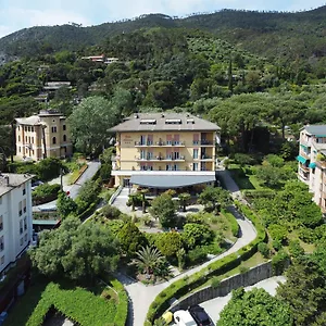 3* Hotell Adriana